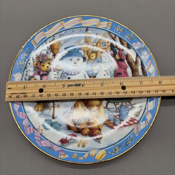 Royal Doulton Teddy Bear Winter Wonderland Plate Linda Griffith Franklin Mint 8" - Picture 6 of 7